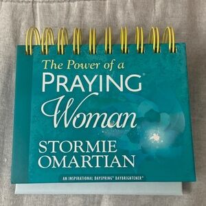 The Power of a Praying Woman Daily Devotions Prayer Calendar - stormie omartian